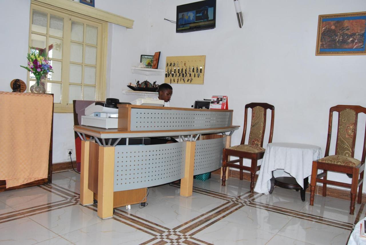 Frontiers Hotel Entebbe Eksteriør bilde