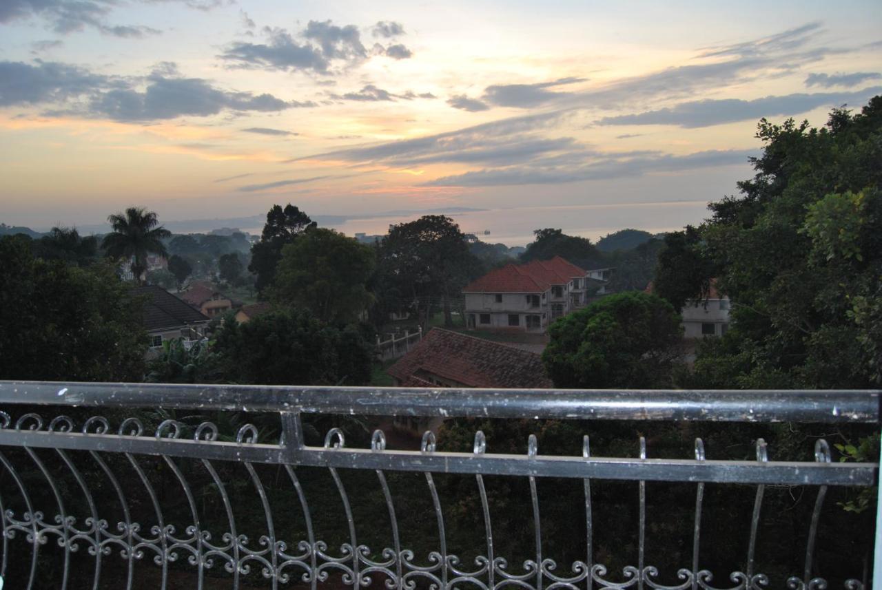 Frontiers Hotel Entebbe Eksteriør bilde