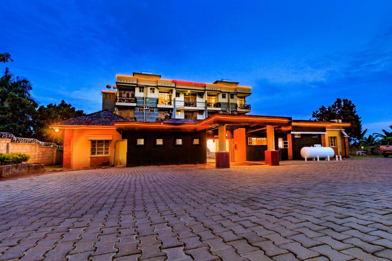 Frontiers Hotel Entebbe Eksteriør bilde
