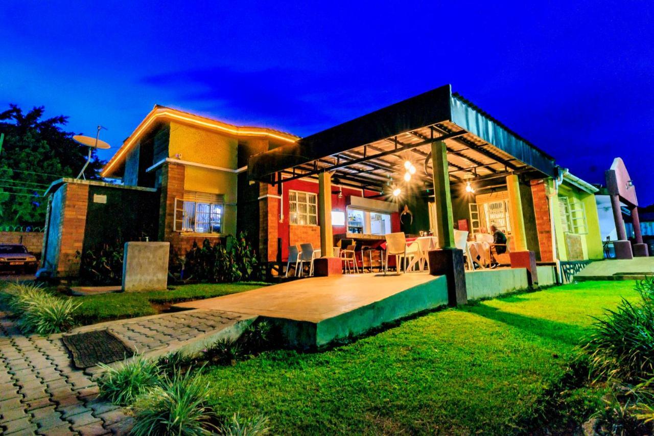 Frontiers Hotel Entebbe Eksteriør bilde