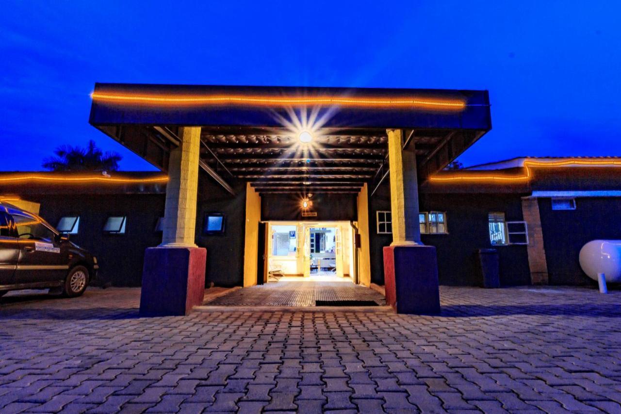Frontiers Hotel Entebbe Eksteriør bilde
