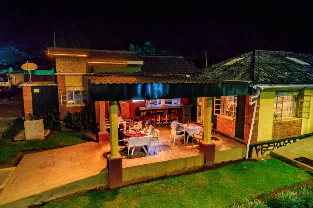 Frontiers Hotel Entebbe Eksteriør bilde
